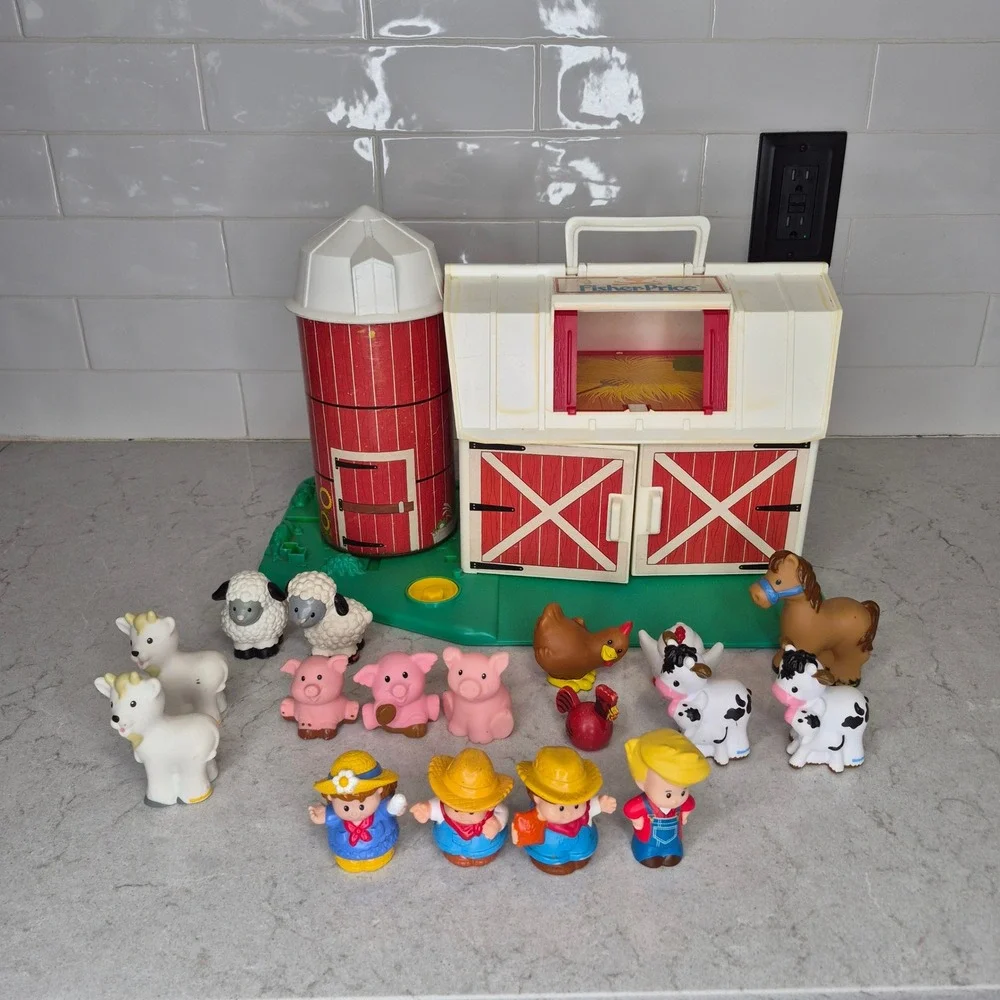 Fisher-Price Little People Animal Sounds Moos Farm 2555 Vintage Red White
